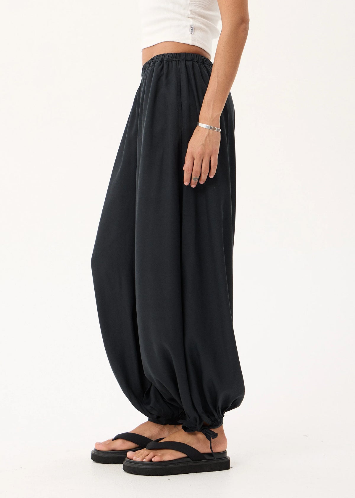 Lyana Hemp Balloon Pant - Black