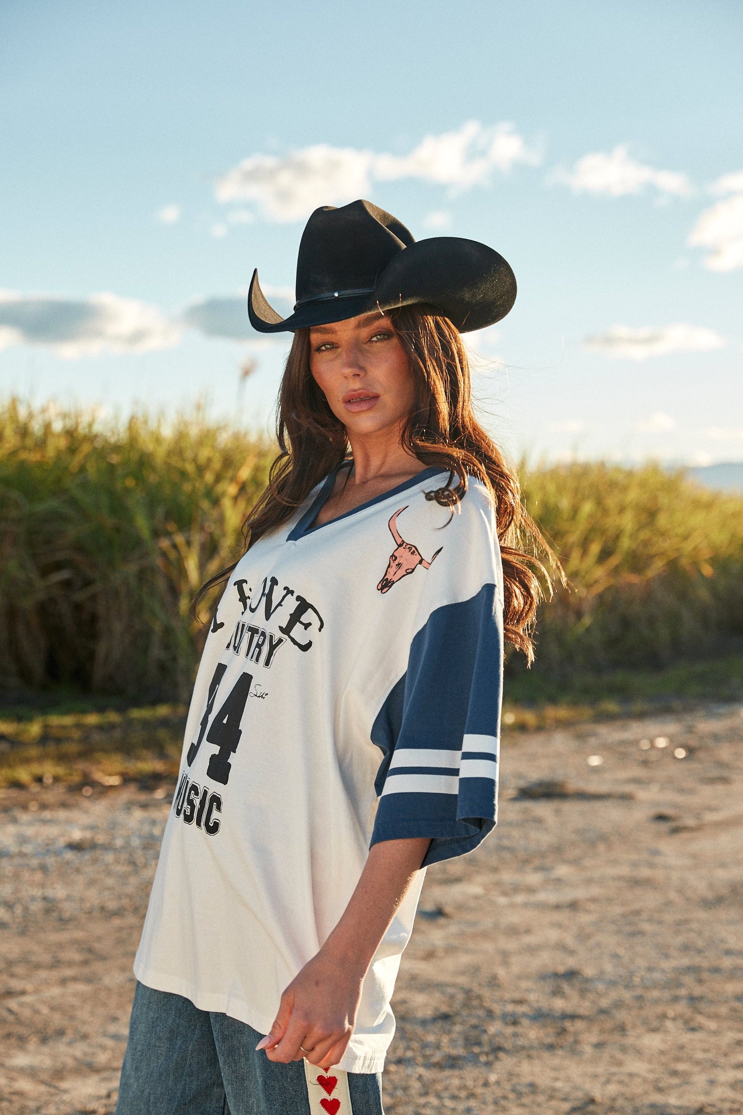 The Very Oversized I Love Country Music V Neck Tee - Marshmallow / Blue