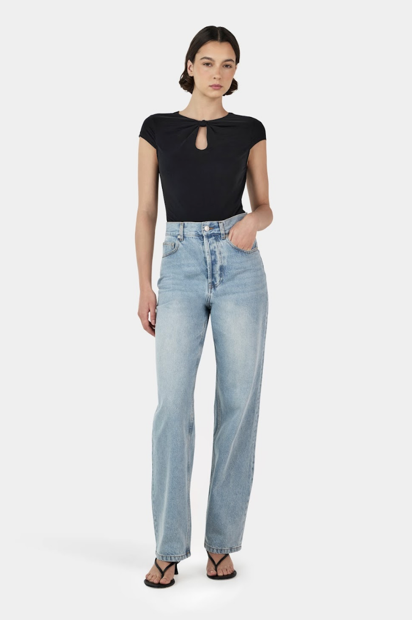 Rina Keyhole Tee - Black