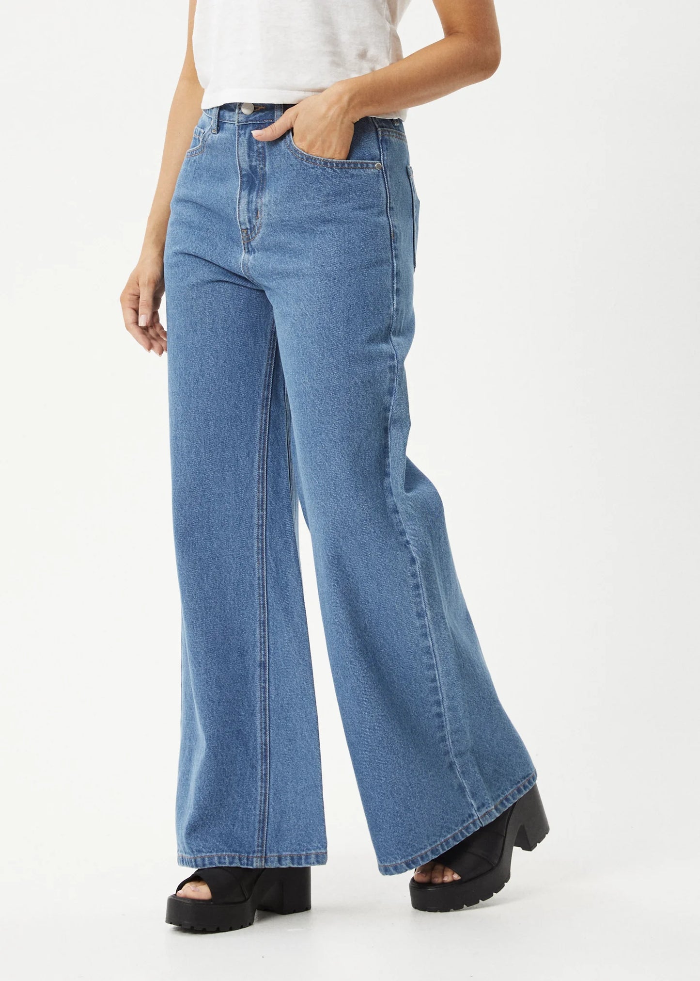 Gigi Denim Flared Jean - Worn Blue