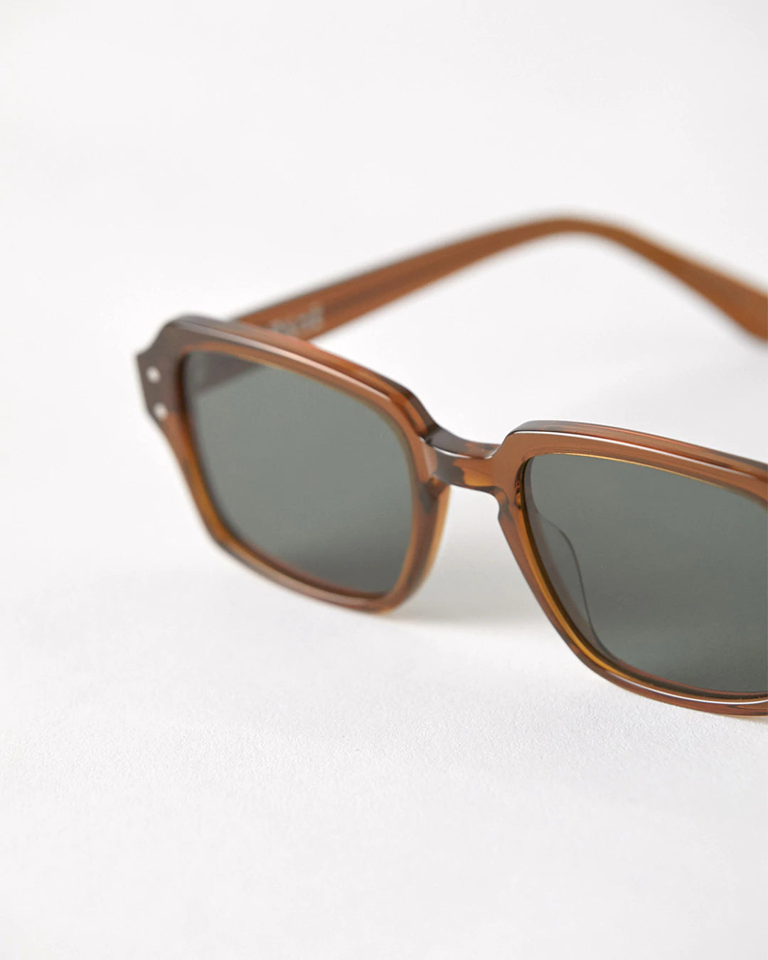 Wilson - Tobacco Polished / Green