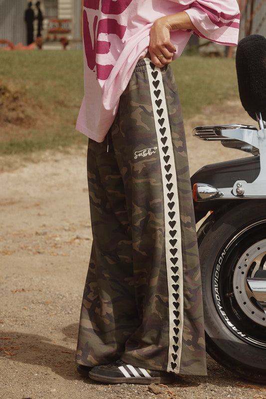 The Raving Hearts Pant - Camo