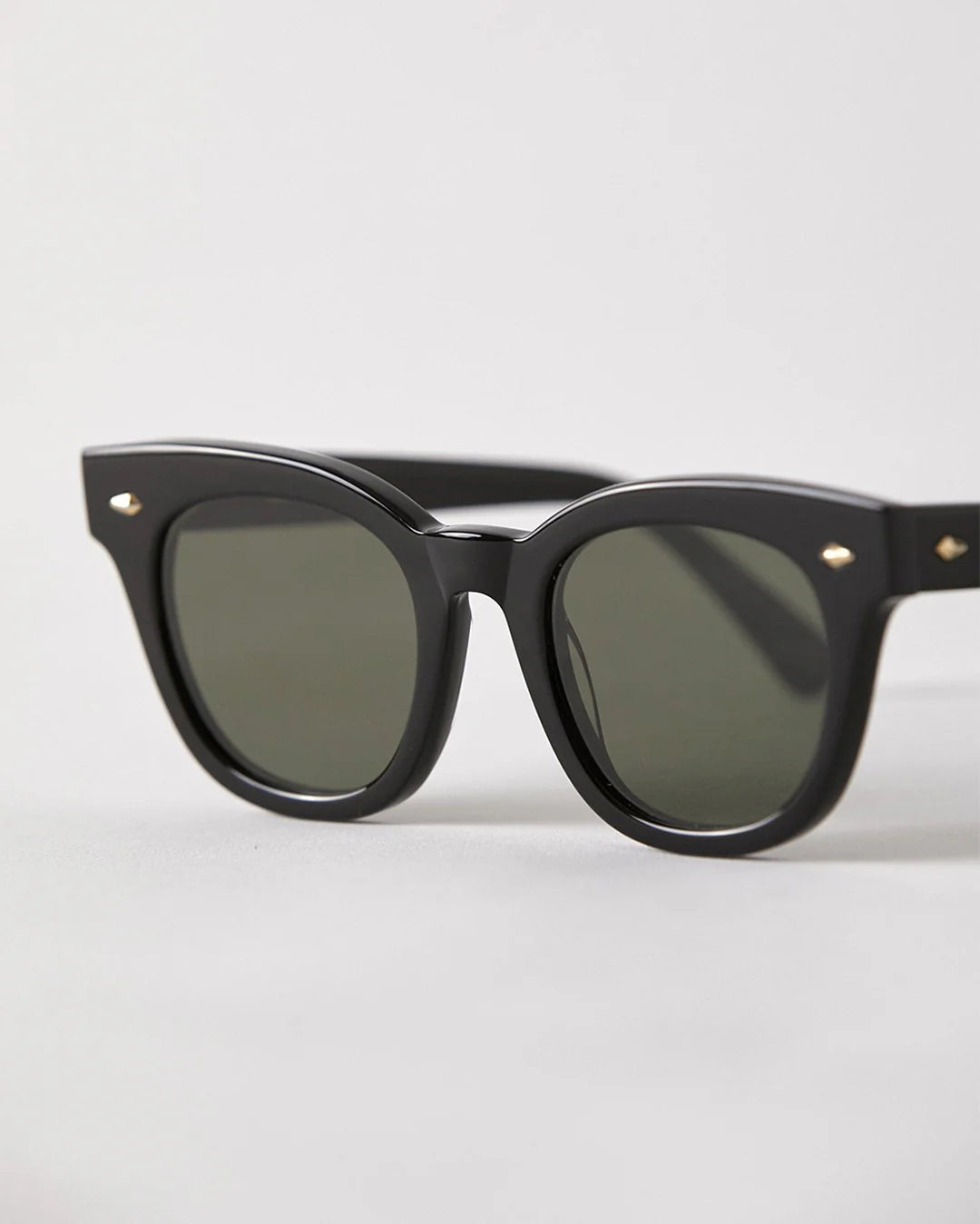 Dylan - Black Gloss