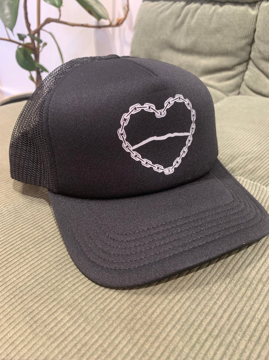 Premium Karioi Trucker - Black/Chrome