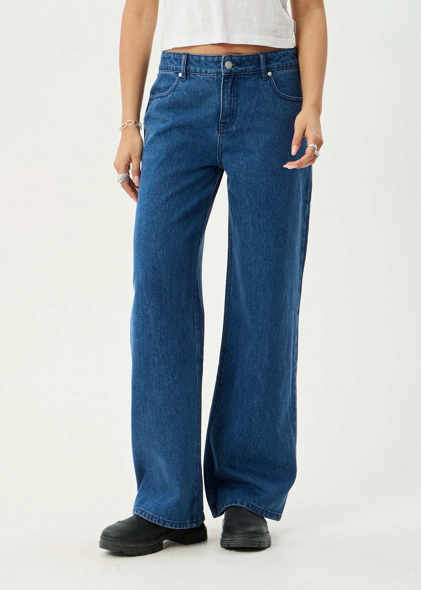 Alyra - Low Rise Wide Leg Jean - Authentic Blue