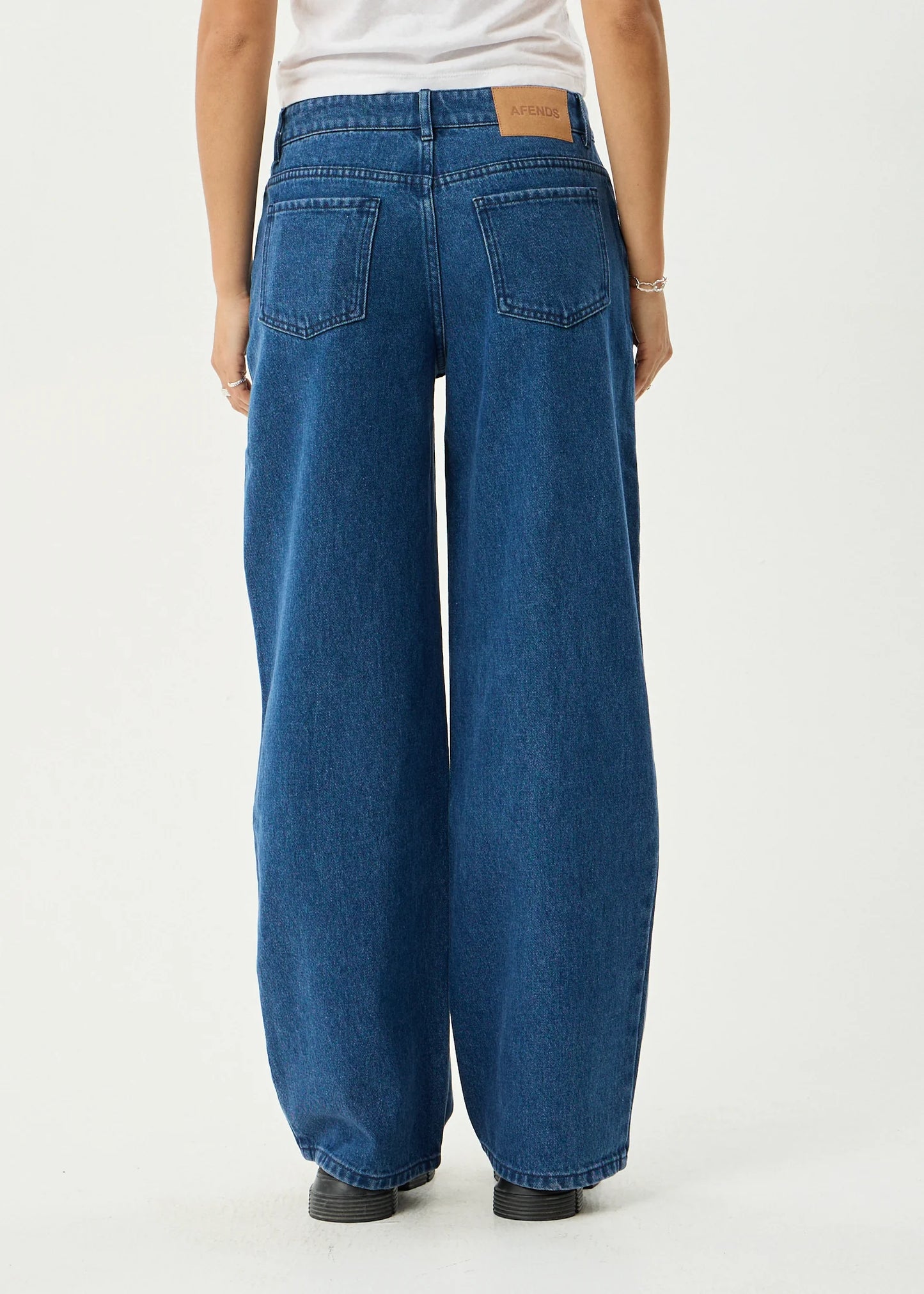Alyra - Low Rise Wide Leg Jean - Authentic Blue