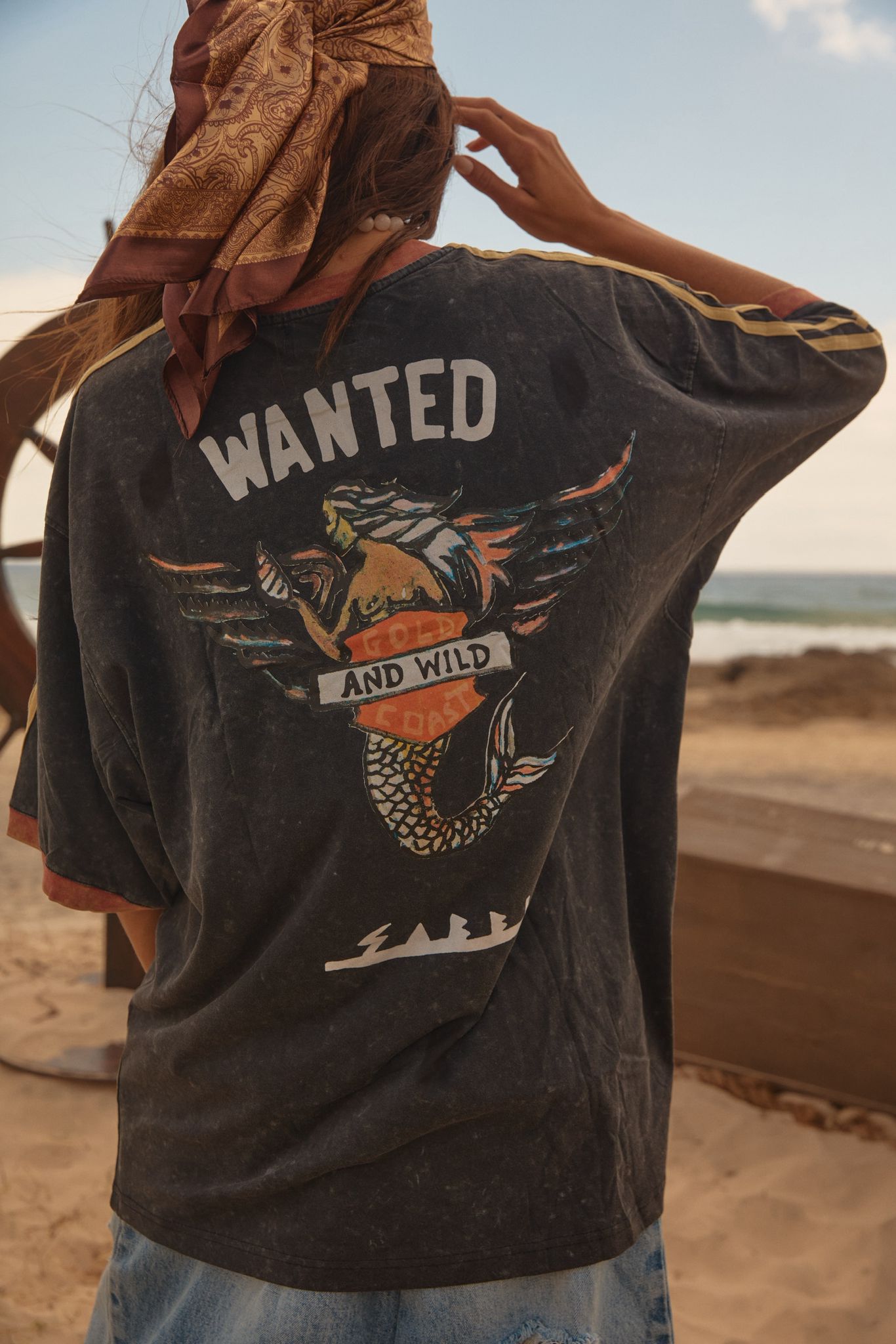 The Very Oversized Flying Mermaid Tee - Washed Black